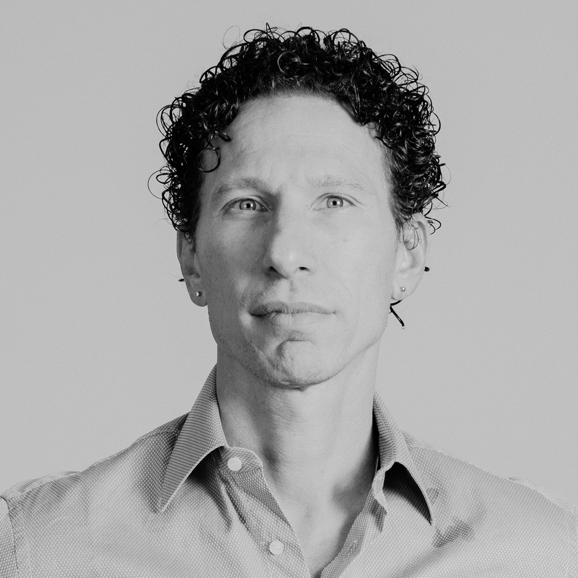 Read more about Thanassis Cambanis