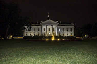 The White house in Washington at night