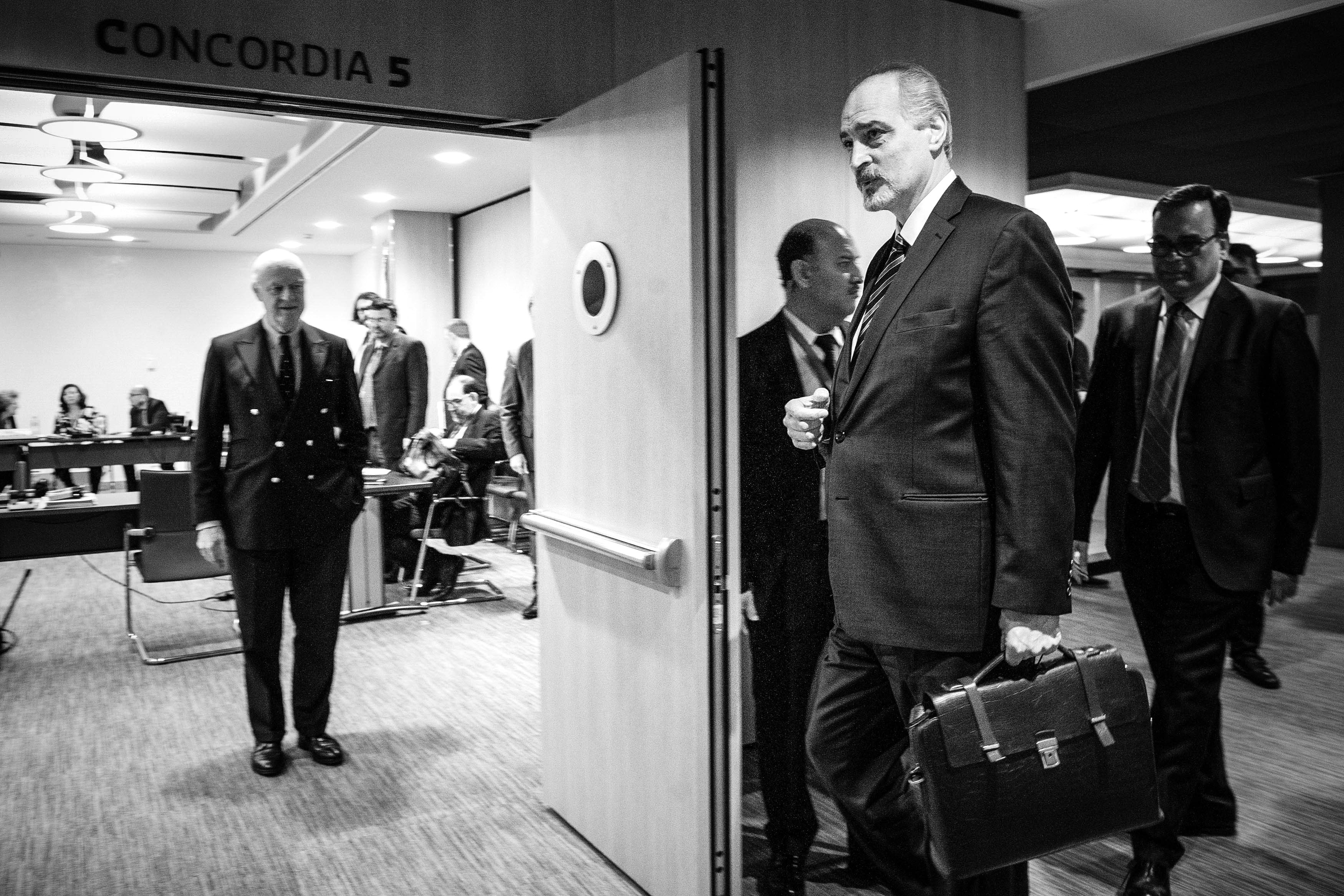 Dr Bashar Al Jaafari, Head of the Syrian Arab Republic delegation and Permanent Representative to the United Nations, New York arrives at a bilateral meeting with Staffan de Mistura, United Nations Special Envoy for Syria during the Intra-Syrian talks, Geneva. 30 March 2017. UN Photo / Violaine Martin