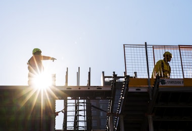NEW YORK, NY - MARCH 26: Construction workers build a new tower on March 26, 2020 in New York City. Some construction workers building luxury condominiums are being forced to work in the city by their companies, while across the country schools, businesses and places of work have either been shut down or are restricting hours of operation as health officials try to slow the spread of COVID-19. (Photo by Eduardo Munoz Alvarez/Getty Images)