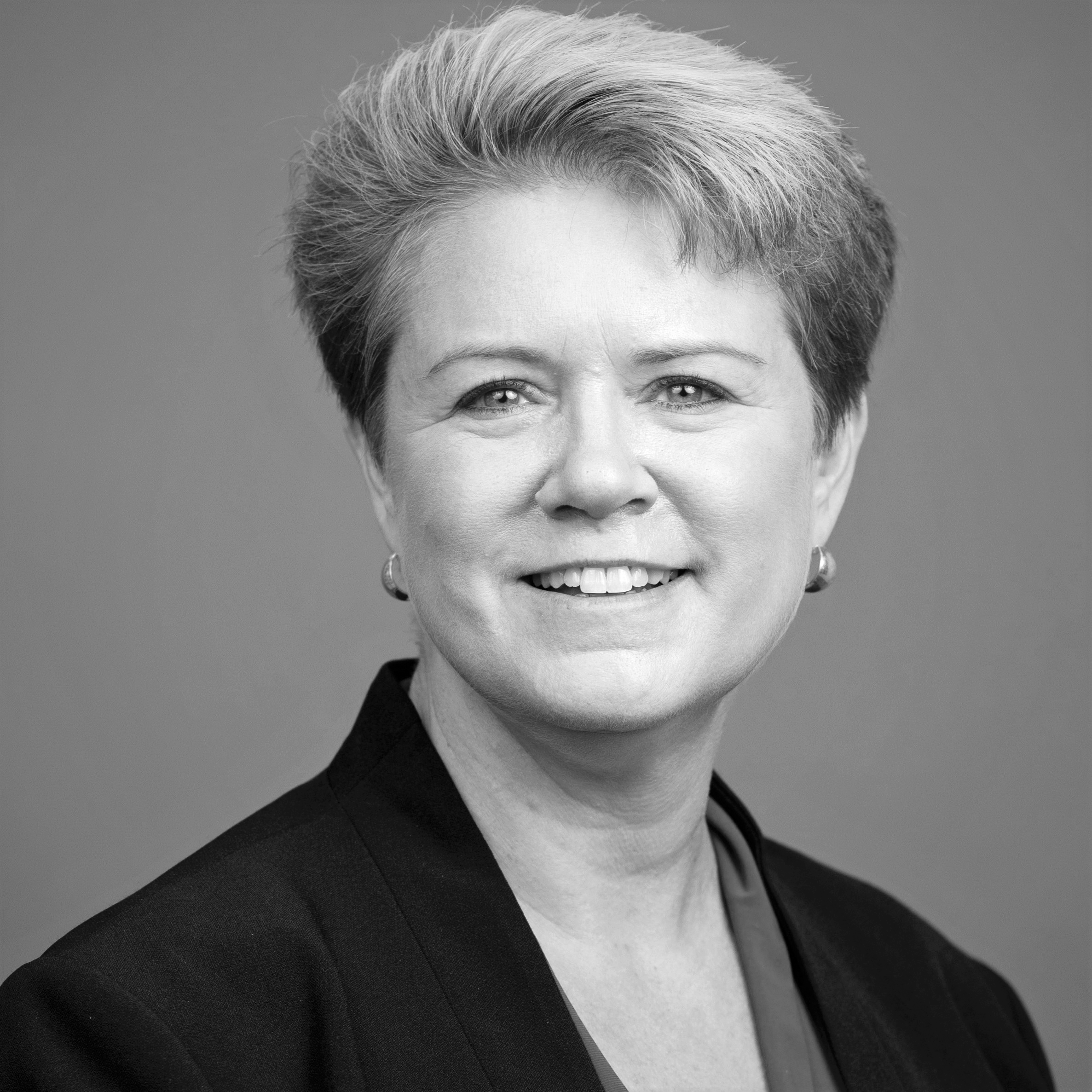 Portrait of Laura Haltzel