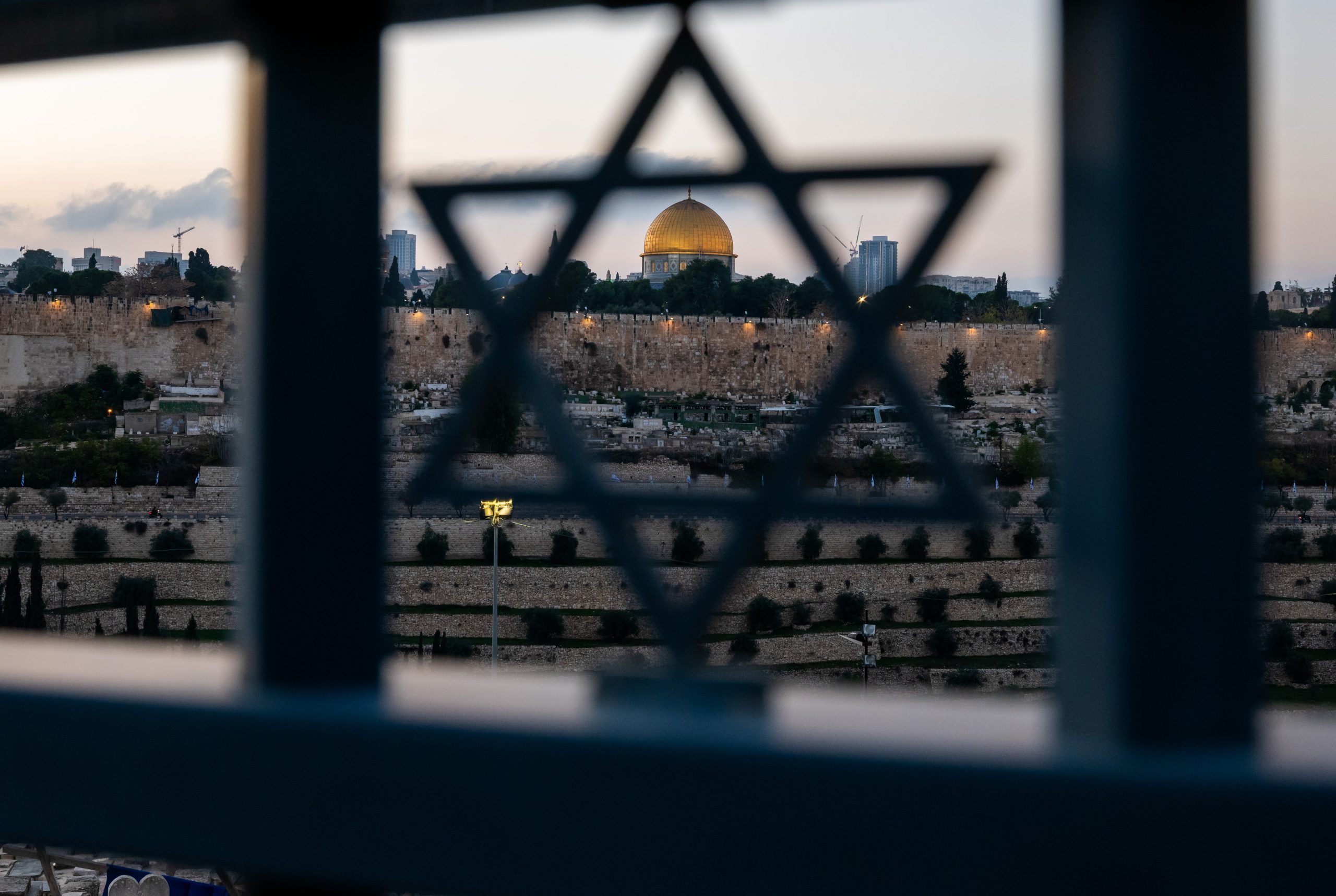 JERUSALEM - DECEMBER 06: The Temple Mount/Al-Aqsa Mosque compound stands in the Old City in Jerusalem on December 06, 2023 in Jerusalem. Israel and Hamas have resumed fighting after the end of a weeklong ceasefire last week, with Israel launching an expanded ground operation and aerial campaign in southern Gaza. Meanwhile, Hamas has remained able to fire rockets into Israel, although many are intercepted by the country's Iron Dome missile defense system. (Photo by Spencer Platt/Getty Images)